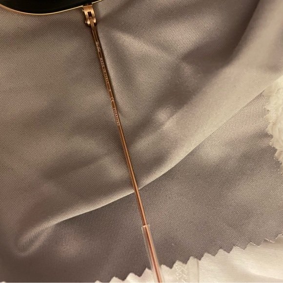 Ray-Ban Silver Aviators - Picture 3 of 5